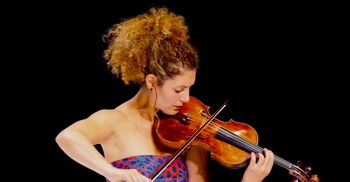 Biliana Voutchkova, violin